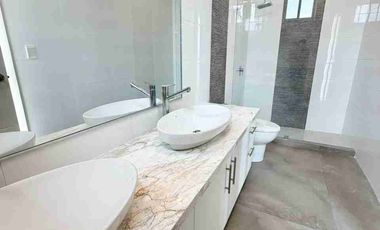 Penthouse de alquiler en Mocoli Gardens