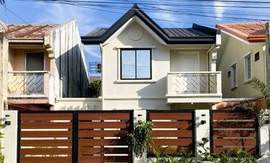 𝐅𝐎𝐑 𝐒𝐀𝐋𝐄: 𝐅𝐔𝐋𝐋𝐘 𝐅𝐔𝐑𝐍𝐈𝐒𝐇𝐄𝐃 𝐌𝐈𝐍𝐈𝐌𝐀𝐋𝐈𝐒𝐓 𝐇𝐎𝐌𝐄 𝐈𝐍 𝐌𝐀𝐁𝐈𝐆𝐀, 𝐌𝐀𝐁𝐀𝐋𝐀𝐂𝐀𝐓— 𝐍𝐄𝐀𝐑 𝐂𝐋𝐀𝐑𝐊 & 𝐍𝐋𝐄𝐗