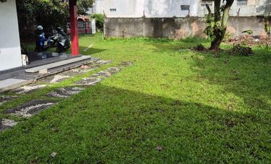 Rumah Nyaman Halaman Luas di Ciganitri Dekat ke Tol Buah Batu