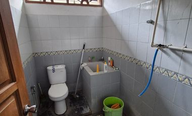 Rumah Nyaman Halaman Luas di Ciganitri Dekat ke Tol Buah Batu