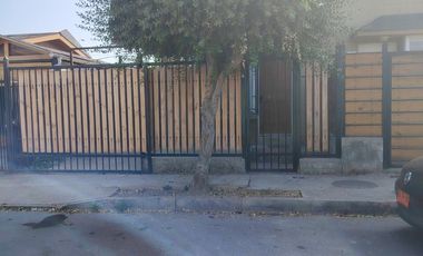 CASA EN CONDOMINIO LOS UMBRALES DE BUIN