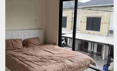 Rumah 2 Lantai, 3 Kamar.