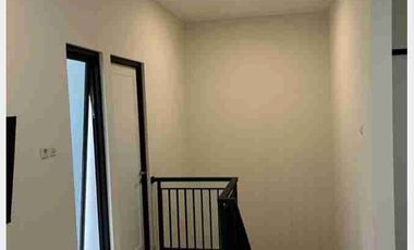 Rumah 2 Lantai, 3 Kamar.