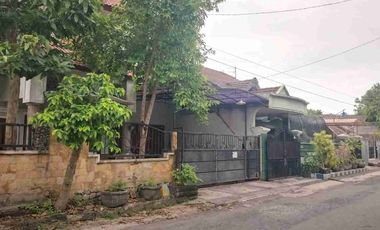 Dijual Harga BU,Rumah besar. jalan double way di Pondok Jati Sidoarjo