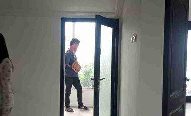 Dijual Harga BU,Rumah besar. jalan double way di Pondok Jati Sidoarjo