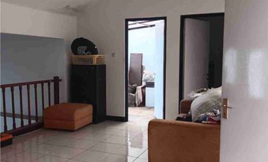 Di Jual Rumah 2 lantai di mekar wangi