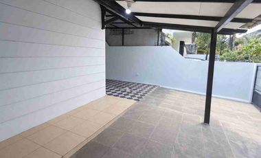 Premium Location! Rumah Hook Di Cakra, Cinere - Luas Tanah Besar