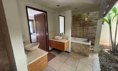 For Rent Big Villa at Kerobokan area