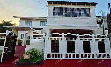 Newly renovated House with Hot tub & Sauna