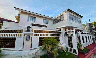 Newly renovated House with Hot tub & Sauna