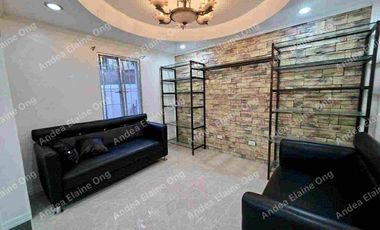 Newly renovated House with Hot tub & Sauna