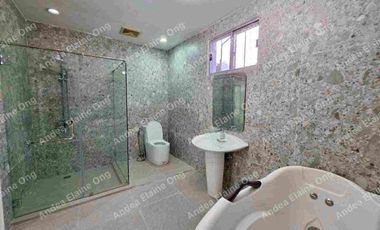 Newly renovated House with Hot tub & Sauna