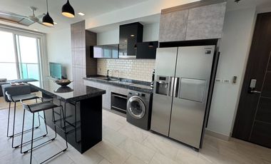 Cetus Luxury Beachfront Condo With Panoramic Seaview