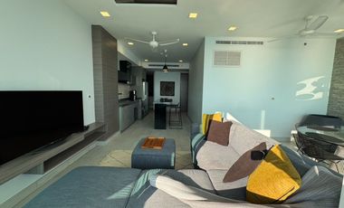 Cetus Luxury Beachfront Condo With Panoramic Seaview