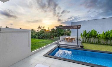 🌴 EXCLUSIVE FREEHOLD VILLA FOR SALE IN PERERENAN, CANGGU 🌴
Luxury Tropical Living with Stunning Rice Field Views
