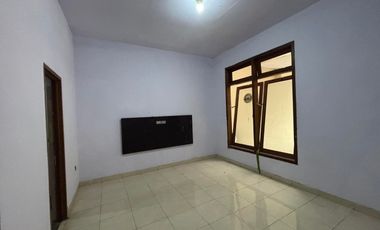 Dijual rumah hitung tanah di lokasi super strategis Terogong, Gandaria Selatan, Jakarta Selatan
