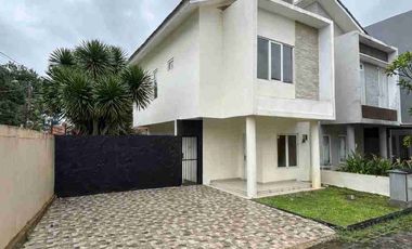 Dijual Cepat Rumah Townhouse Lokasi Strategis Di Andara Depok Dekat TOL