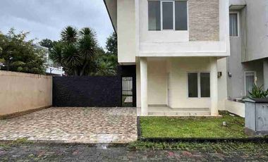 Dijual Cepat Rumah Townhouse Lokasi Strategis Di Andara Depok Dekat TOL