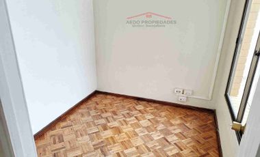 Se Arrienda Linda y Amplia Casa con destino Administrativo en pleno centro de Quillota.