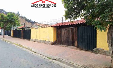 Se Arrienda Linda y Amplia Casa con destino Administrativo en pleno centro de Quillota.