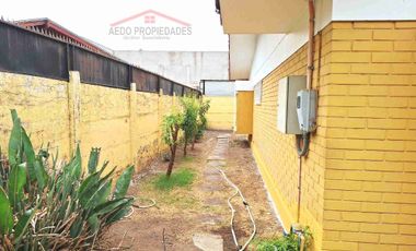 Se Arrienda Linda y Amplia Casa con destino Administrativo en pleno centro de Quillota.