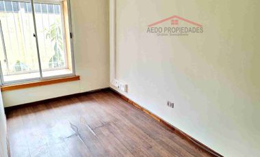 Se Arrienda Linda y Amplia Casa con destino Administrativo en pleno centro de Quillota.