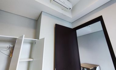 Disewakan Apartemen Puri Mansion Dengan 1 Kamar Tidur Kondisi Furnish Dengan View Langsung Kolam Renang Dengan Harga Termurah 40 Juta/Tahun NET