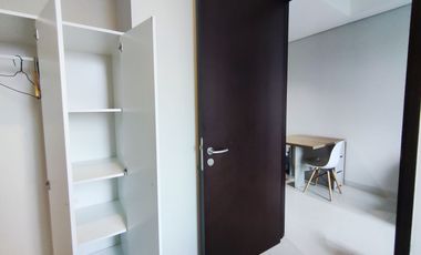 Disewakan Apartemen Puri Mansion Dengan 1 Kamar Tidur Kondisi Furnish Dengan View Langsung Kolam Renang Dengan Harga Termurah 40 Juta/Tahun NET