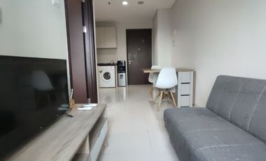 Disewakan Apartemen Puri Mansion Dengan 1 Kamar Tidur Kondisi Furnish Dengan View Langsung Kolam Renang Dengan Harga Termurah 40 Juta/Tahun NET
