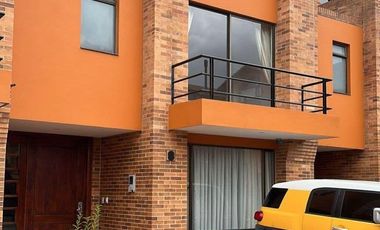 CASA EN CODOMINIO CERRADO CHIA