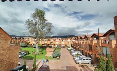 CASA EN CODOMINIO CERRADO CHIA