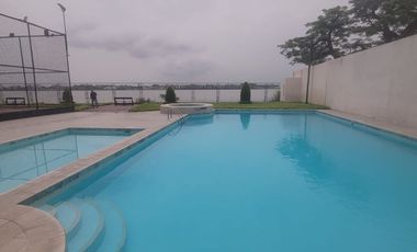 Casa en alquiler de 4 dormitorios en Urbanización Las Pirámides – Samborondón