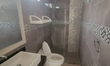 Casa en alquiler de 4 dormitorios en Urbanización Las Pirámides – Samborondón