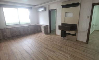 Casa en alquiler de 4 dormitorios en Urbanización Las Pirámides – Samborondón