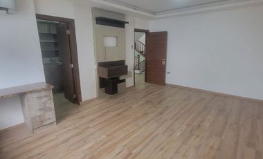 Casa en alquiler de 4 dormitorios en Urbanización Las Pirámides – Samborondón