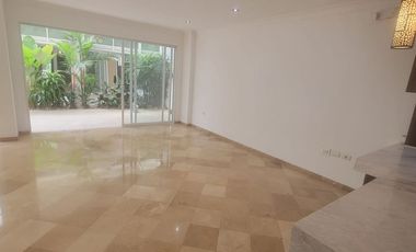 Casa en alquiler de 4 dormitorios en Urbanización Las Pirámides – Samborondón