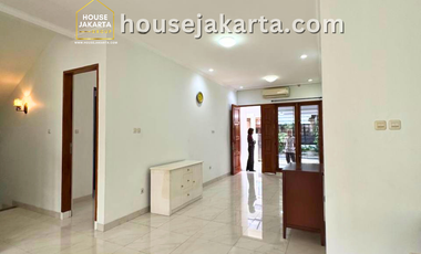 rumah kebayoran baru siap huni