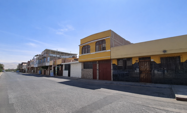 VENDO CASA DE 3 PISOS CERCA AL PARQUE MAGICO, CONO SUR TACNA
