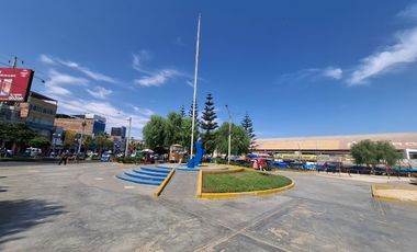 VENDO CASA DE 3 PISOS CERCA AL PARQUE MAGICO, CONO SUR TACNA