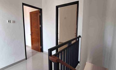 Rumah 2 lantai Bata Merah hanya 700 jutaan dekat stasiun Rawa buntu Tangerang Selatan