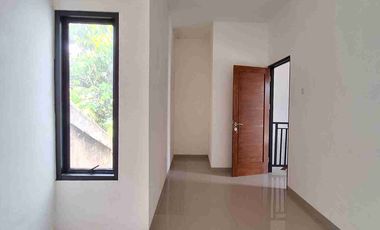 Rumah 2 lantai Bata Merah hanya 700 jutaan dekat stasiun Rawa buntu Tangerang Selatan