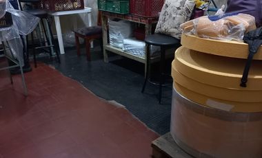 Vendo Amplia Bodega de 3 pisos zona comercial