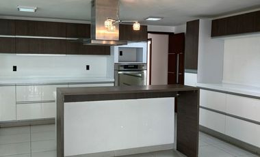 Casa en Venta en San Carlos Metepec