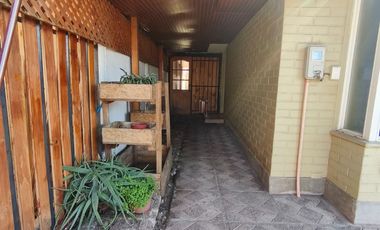 linda casa aislada 4d 3b 2 estacionamientos, valle grande