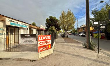 Se arrienda local comercial céntrico, a pasos del Mall Curicó