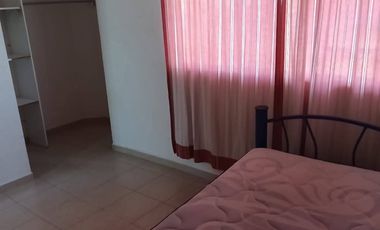 SE RENTA casa semi-amueblada en Villedos