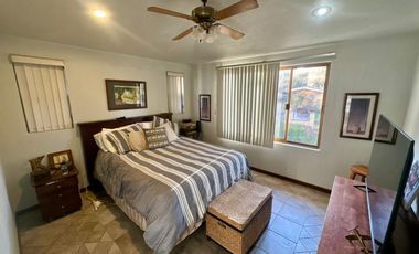 LAS CAÑADAS CASA EN VENTA CON BUENA UBICACIÓN Y BONITO JARDÍN