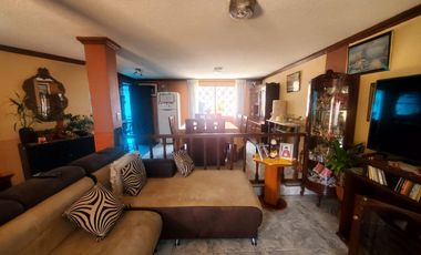 Casa NO Adosada Dentro de Conjunto en Venta al Sur de Quito Sector Santa Rita