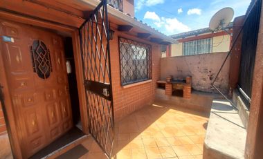 Casa NO Adosada Dentro de Conjunto en Venta al Sur de Quito Sector Santa Rita