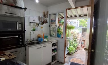 RECOLETA 145 m2 en 213 de terreno renovado. 3 accesos independientes